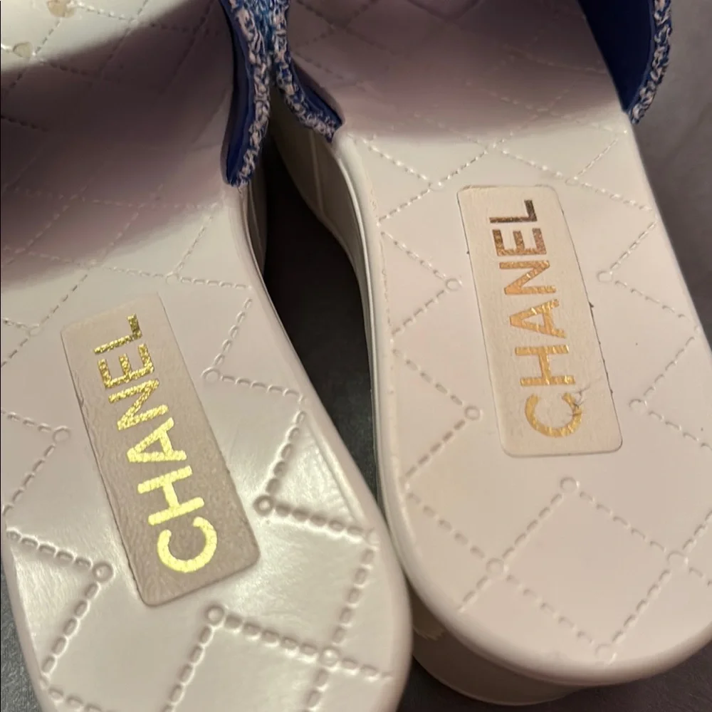 Chanel Blue and White Sandals with Iconic Design - Picture 7 of 7